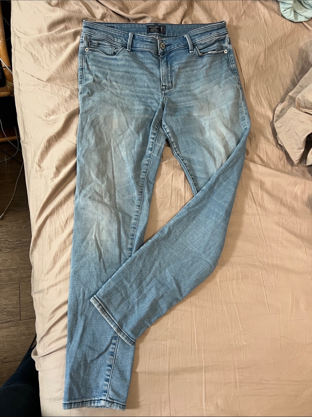 Abercrombie & Fitch Women’s Light Blue Skinny Jeans